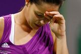 Srbská tenistka Ana Ivanovičová reaguje při utkání s Věrou Zvonarevovou na Turnaji misryň.