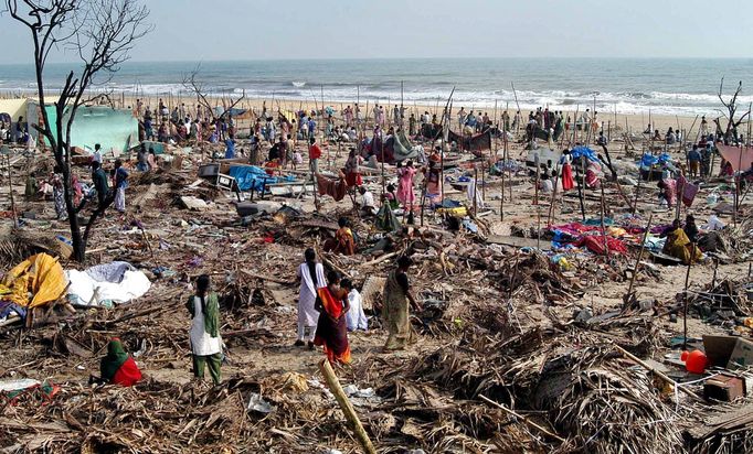 Uplynulo 15 let od ničivé vlny tsunami, která si 26. prosince 2004 vyžádala na pobřeží Indického oceánu v jihovýchodní Asii přes 230 000 mrtvých.