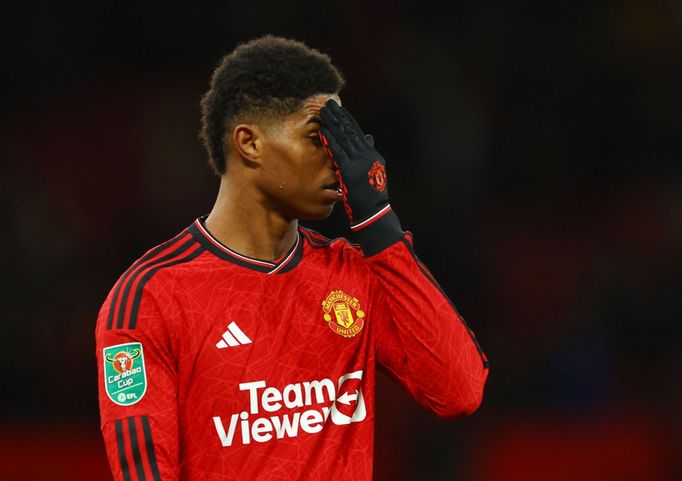 Útočník Manchesteru United Marcus Rashford tuší, že se na výkony jeho týmu nedá dívat