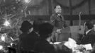 Otto von Wächter hovoří na vánočním setkání v YMCA, 1939 až 1942.