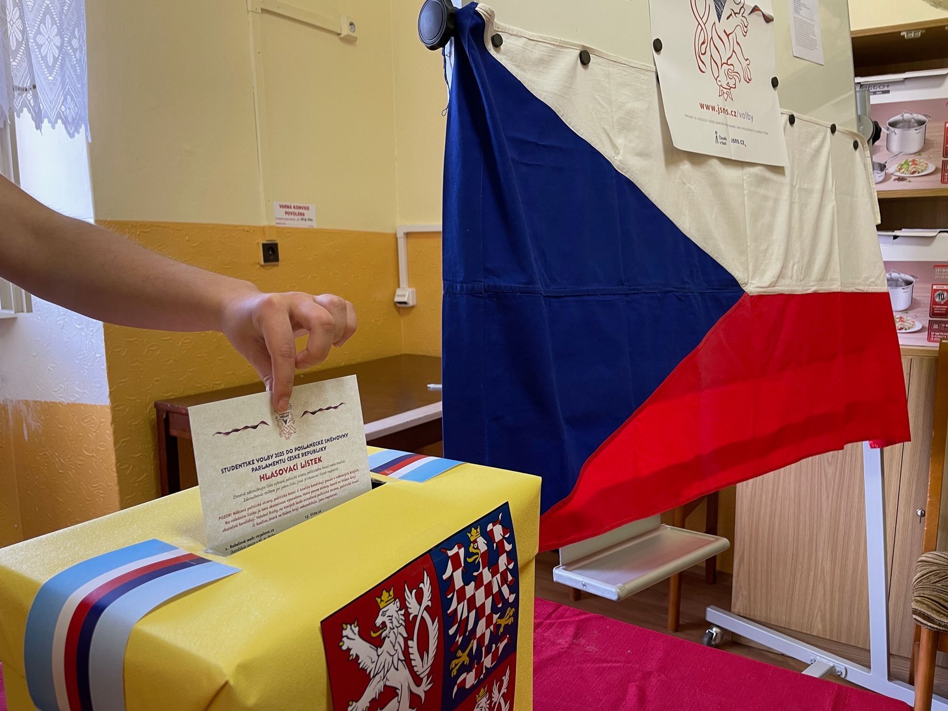Studentské volby 2025 na školách v Lovosicích a Litoměřicích (17. 9. 2025)