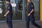 Policie tajila sexuální útoky migrantů, tvrdí švédské noviny