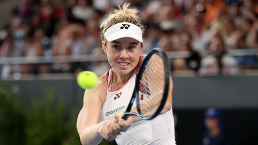 Linda Nosková v semifinále turnaje v Adelaide 2023.