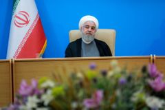 Musíme vyhrát obchodní válku se Spojenými státy, vyzval Íránce prezident Rúhání