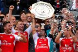 Community Shield je ze zatím získaných trofejí pochopitelně nejvýznamnější. Arsenal totiž v souboji o superpohár musel porazit bývalý Čechův klub, londýnskou Chelsea.