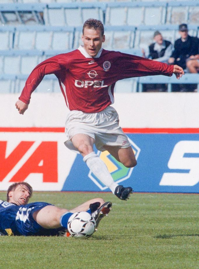 Pavel Nedvěd v době působení v AC Sparta. Snímek z roku 1996.