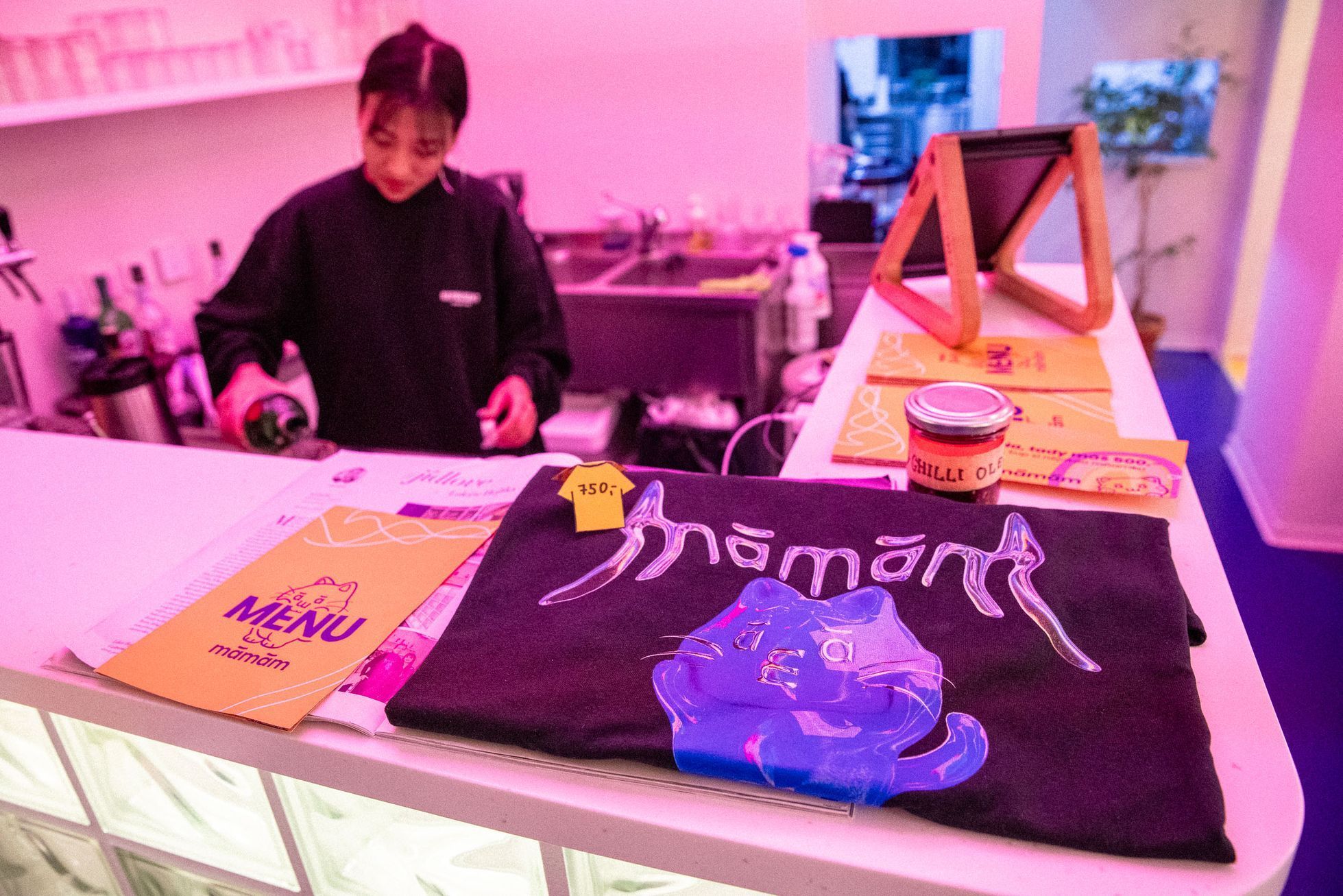 Mamam bistro, Mămăm bistro