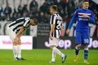 Juventus vyhořel v přesilovce, Cavani smetl Zemanovo AS