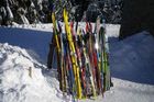 Při Jizerské 50 zmizelo šest párů lyží za 120 tisíc