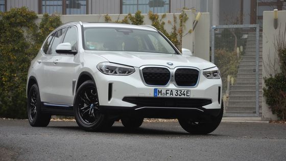 Navrženo v Německu, vyrobeno v Číně. První kilometry s elektrickým SUV BMW iX3