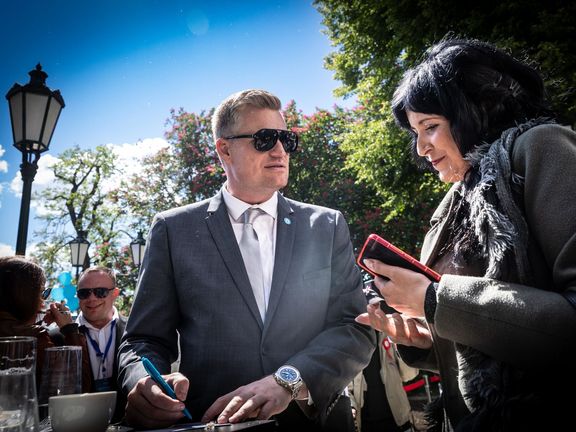 Europoslanec Filip Turek (na snímku ze startu předvolební kampaně na Žofíně v půli května)