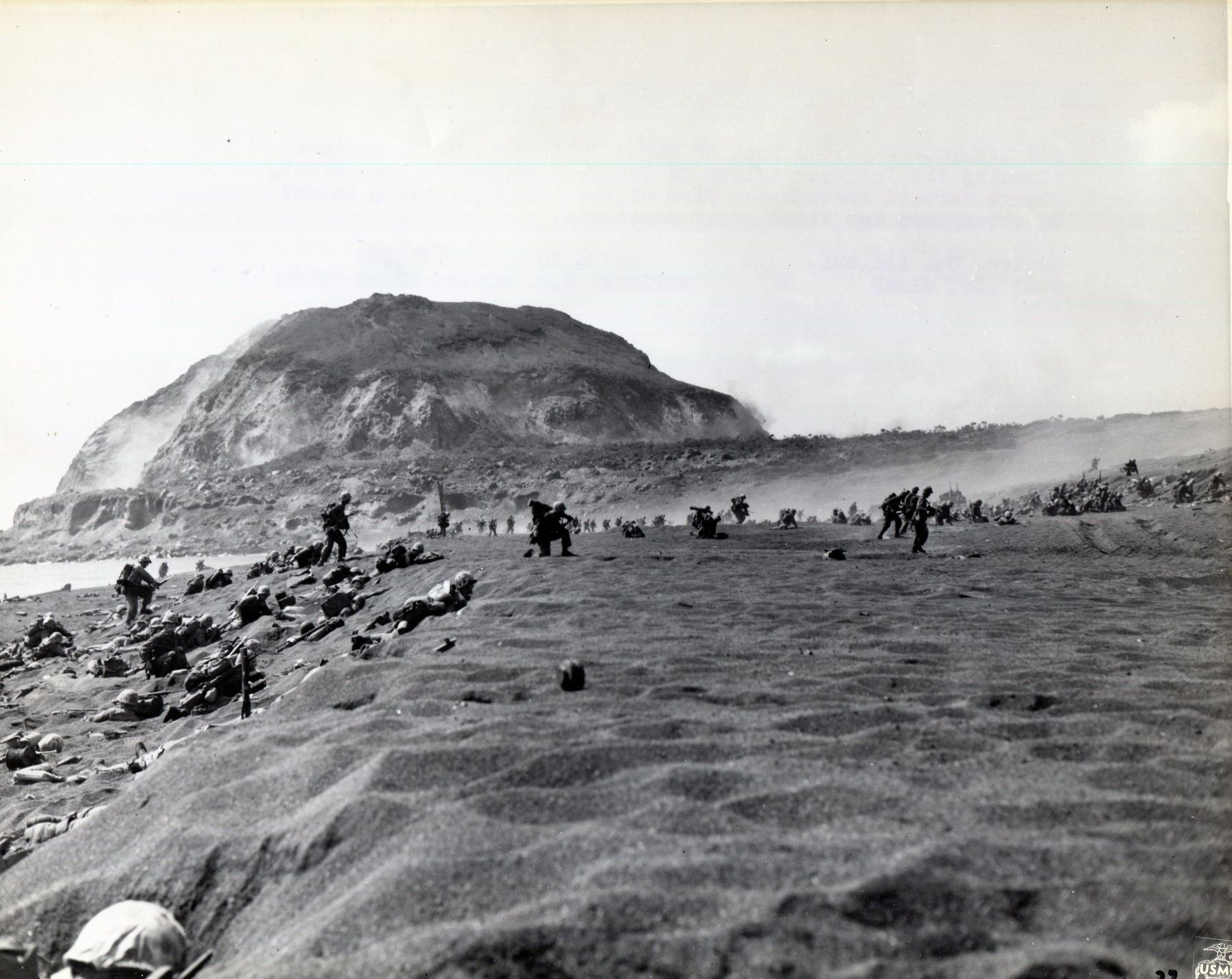 Jednorázové užití / Fotogalerie / Uplynulo 75 let od bitvy o japonský ostrov Iwo Jima / PB