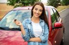 Do autoškoly na osobní auto budou moct lidé už v necelých 16 letech