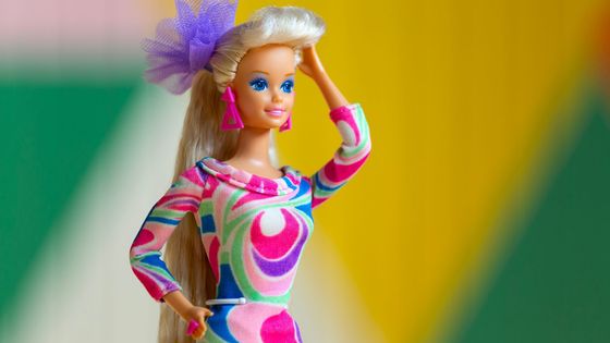 Barbie má pětašedesát. Narozeniny slaví výstavou v londýnském Muzeu designu