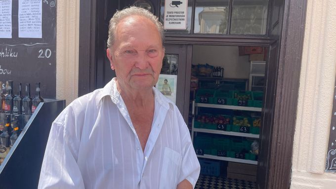 Aktuálně.cz mluvilo s Václavem Hájkem, který byl při Jízdě králů dvakrát králem a letos si pochvaloval krásnou mši svatou za zemřelé jezdce.