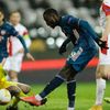 Nicolas Pépé dává gól v odvetě čtvrtfinále Evropské ligy Slavia - Arsenal