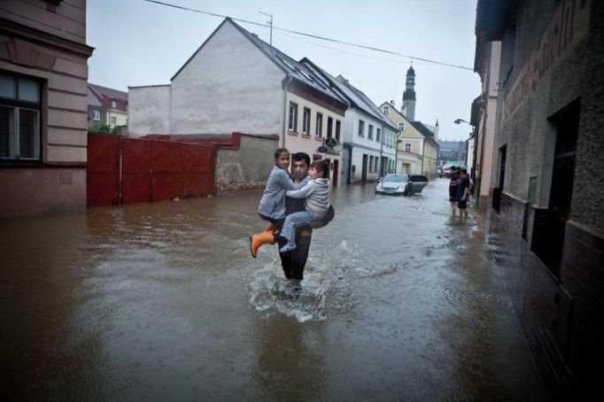 Milan Jaroš: Povodně na Liberecku, srpen 2010 (série)