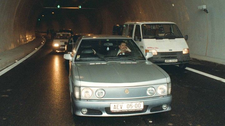 Co víte o divokých automobilových devadesátkách? Plný počet bodů získá jen znalec