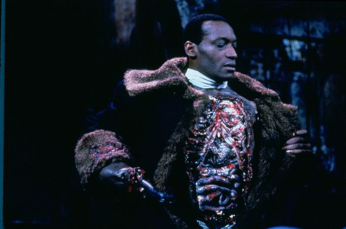 Tony Todd ve filmu Candyman z roku 1992.