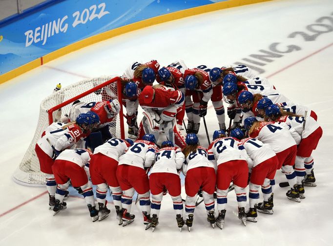 České hokejistky před zápasem se Švédskem na olympiádě v Pekingu 2022