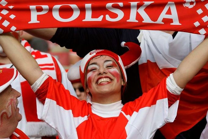 Fanynka Polska očekává v Klagenfurtu zápas s Německem