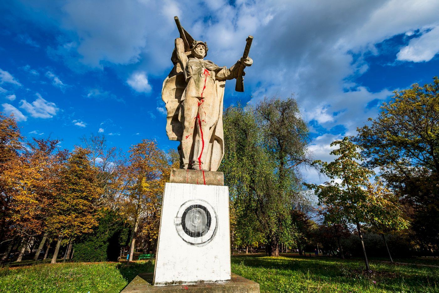 Litoměřice socha rudoarmějec pračka