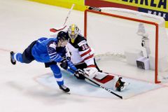 Živě: Finsko - Kanada 3:1. Mladík Kakko dovedl seveřany v úvodním zápase k výhře