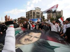 I přes násilné rozhánění demonstrací má Bašár Asad stále v Sýrii i přívržence.