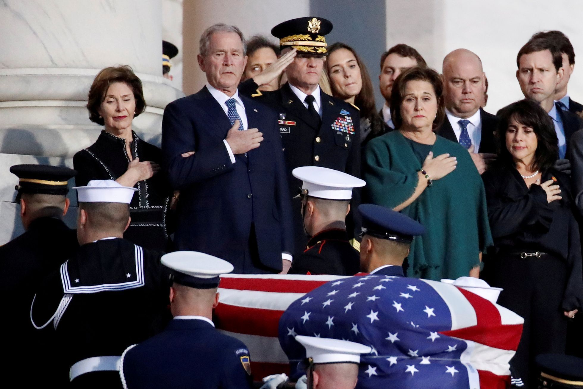 Rozloučení s Georgem Bushem starším