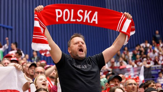 Polský fanoušek v zápase MS 2024 Polsko - Lotyšsko