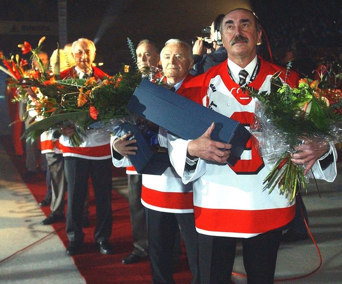 Dnes 20. 3. 2020 zemřel legendární český hokejista a tenista Vladimír Zábrodský