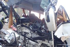 Při něhodě autobusu v Belgii zemřelo 5 mladých Rusů