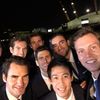 Tomáš Berdych fotí selfie před Turnajem mistrů