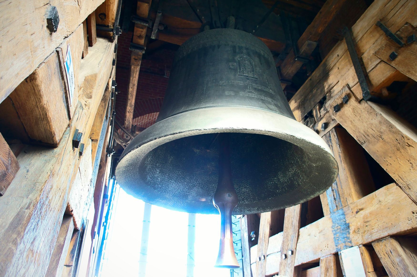 Zvon Zikmund z katedrály svatého Víta - největší český zvon