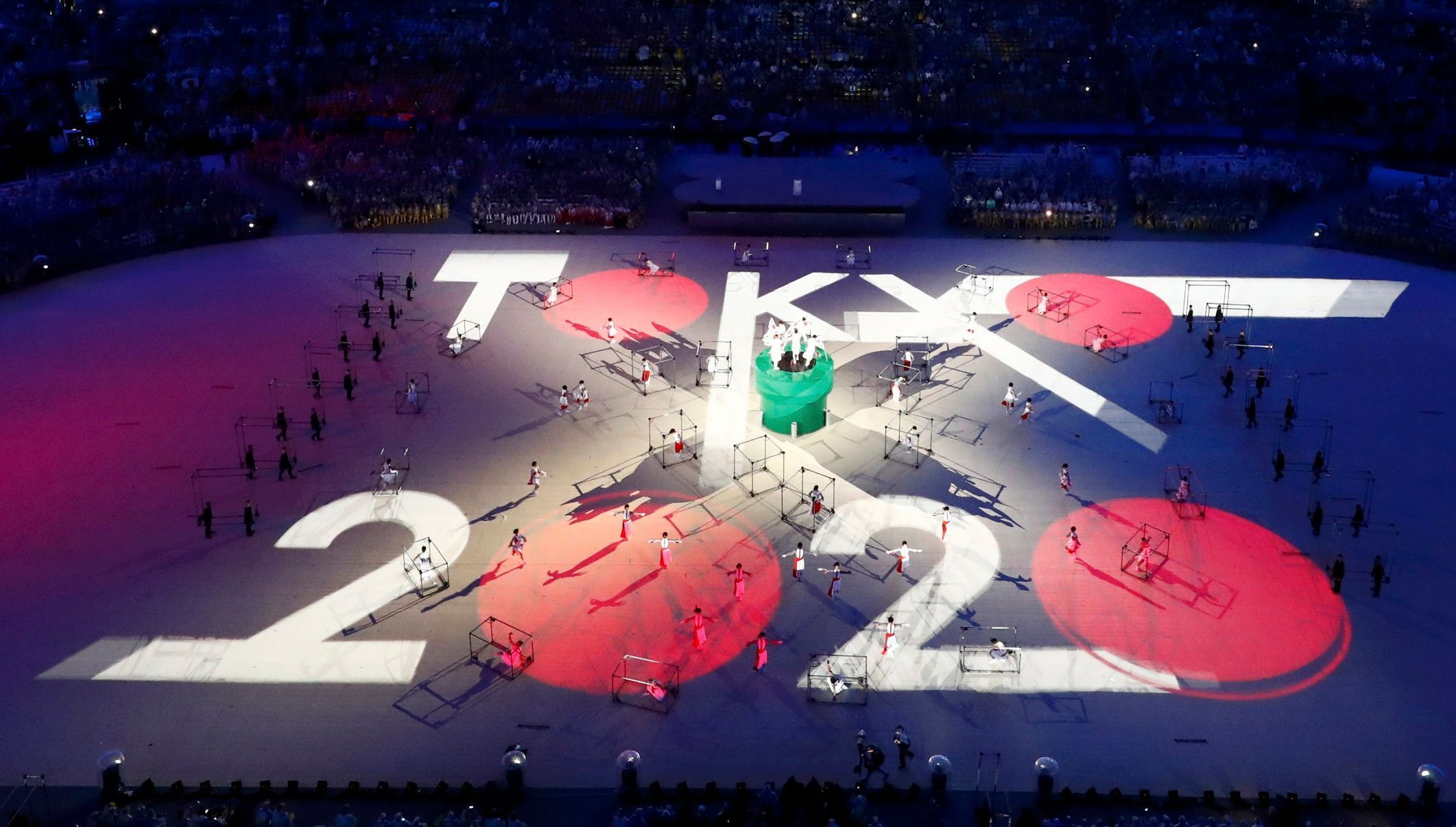 OH 2016 - závěrečný ceremoniál: olympijská vlajka