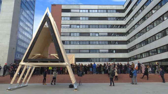 Studenti Fakulty architektury postavili útulny pro Krkonošský národní park