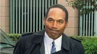 O.J.Simpson: Hvězda amerického fotbalu a dokonce i filmového plátna je držitelem mnoha sportovních rekordů. Byl obviněn z dvojnásobné vraždy. Zabít měl svoji bývalou ženu a jejího milence.