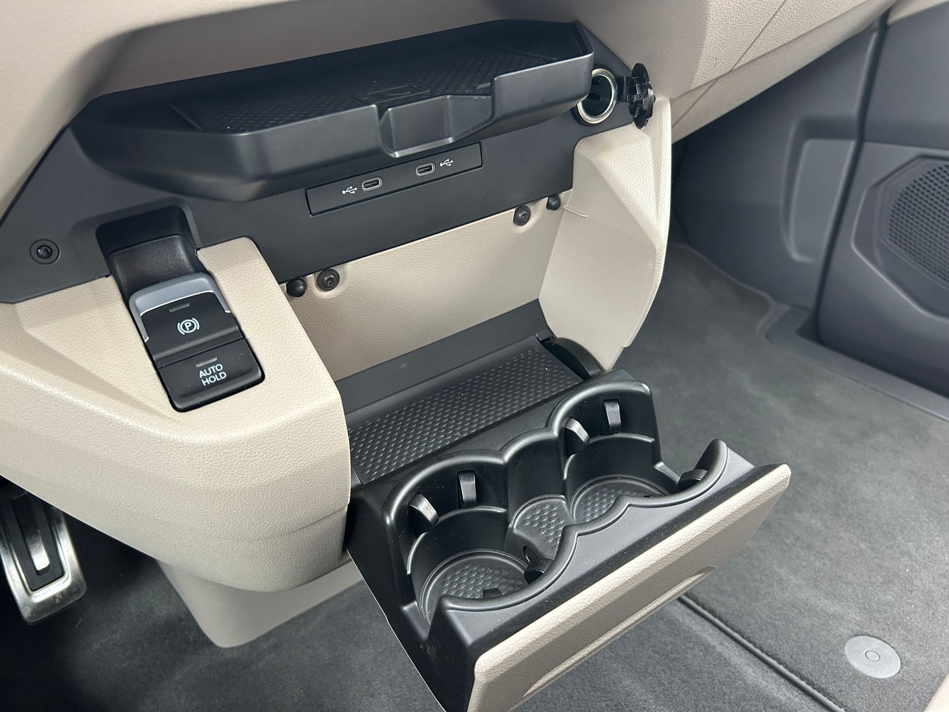 VW T7 Multivan spací box
