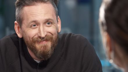 Potřebuju se zpovídat jako člověk, lidi na balkoně sbírám jako pokémony, říká Třeštík
