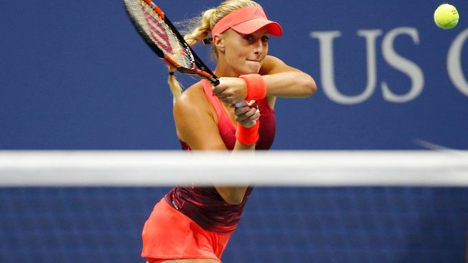 Video: Tweener Kristiny Mladenovicové na US Open