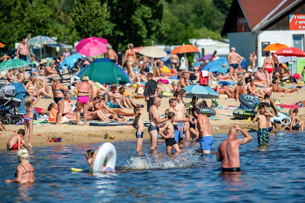 Lipno, ilustrační snímek, přehrada, turismus, overturismus, domácí