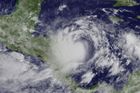 Na Floridu udeřila tropická bouře Beryl