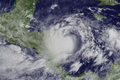 Na Floridu udeřila tropická bouře Beryl