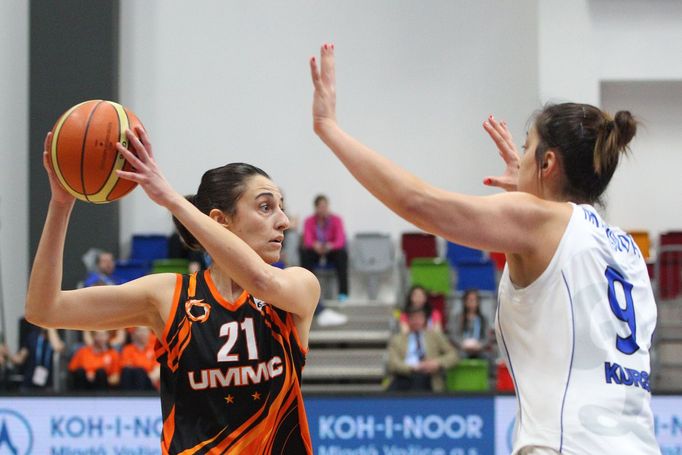 Final Four, Jekatěrinburg-Kursk: Alba Torrensová - Jelena Milovanovičová