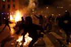 Místo toho se manifestace mladých v centru řecké metropole proměnila v další z řady krvavých pouličních šarvátek.
