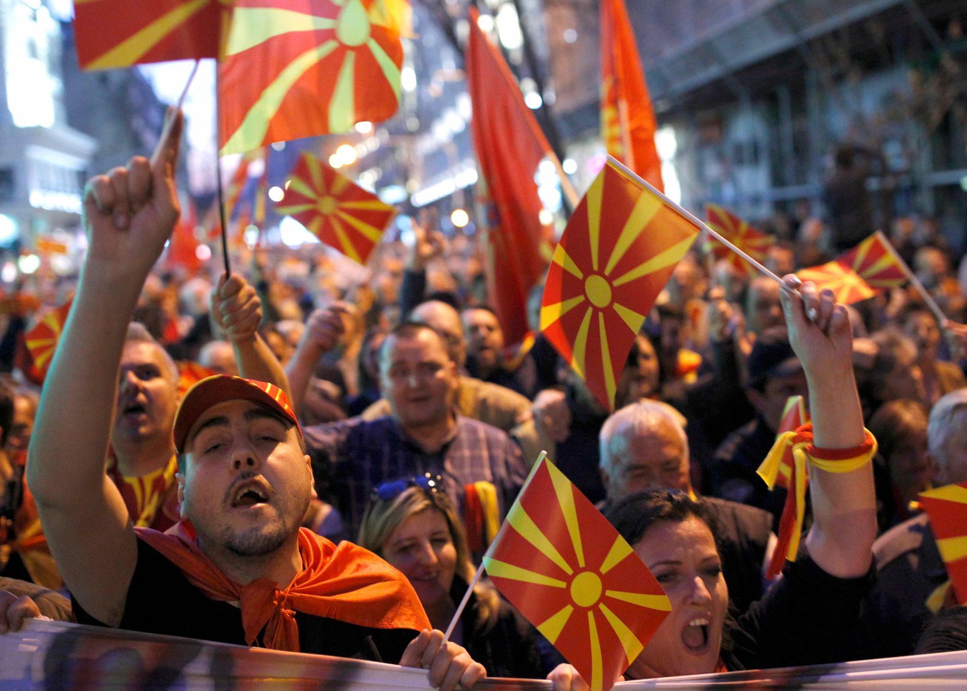 Makedonie, dubnové protesty proti vládní koalici, ve které mají být také albánské strany