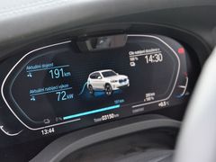 BMW iX3 zvládne dobíjení 150 kW, my ho připojili k 75kW nabíječce a využilo ji takřka naplno.