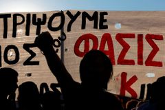 Řecká policie pozatýkala politiky krajní pravice