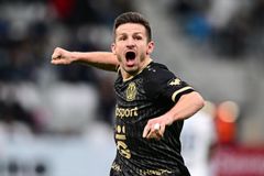 Jablonec loupil v Ostravě a je zase první. Hradec Králové nemilosrdně naděloval