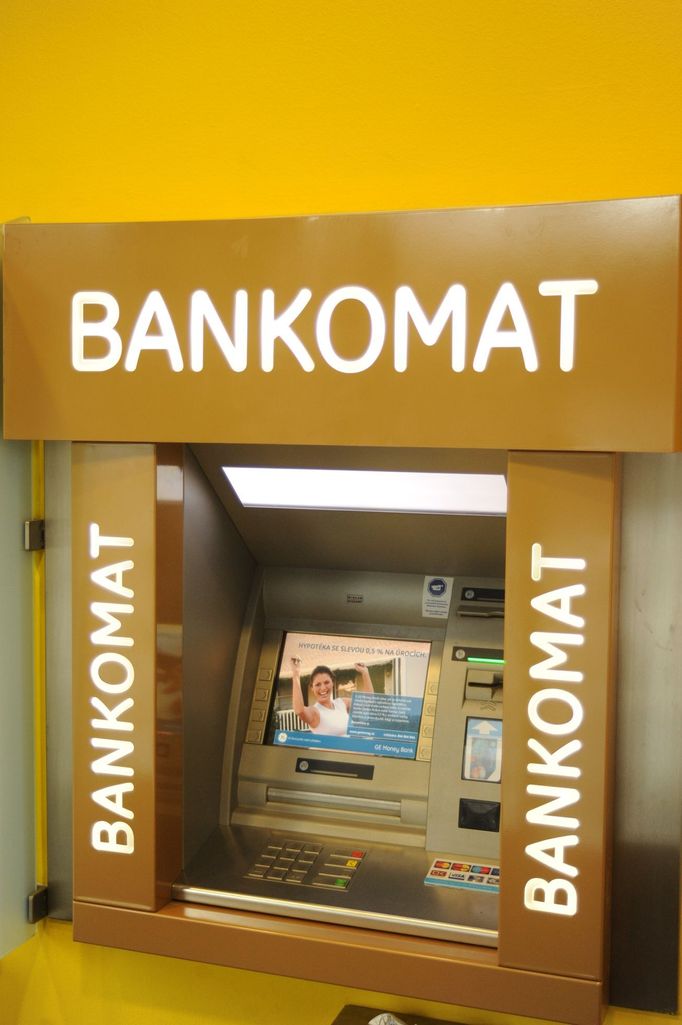 Bankomat GE Money Bank v novém designu